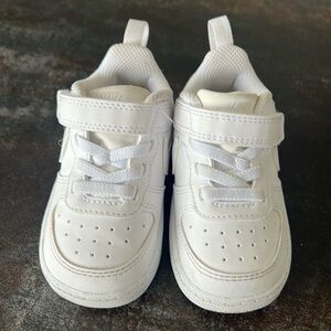 Nike toddler shoes Size 5C